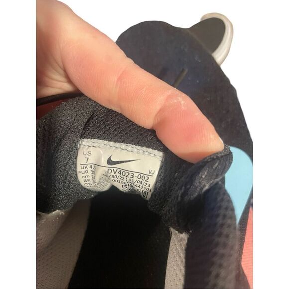 Nike Women’s Running Low Sneakers - Picture 9 of 9